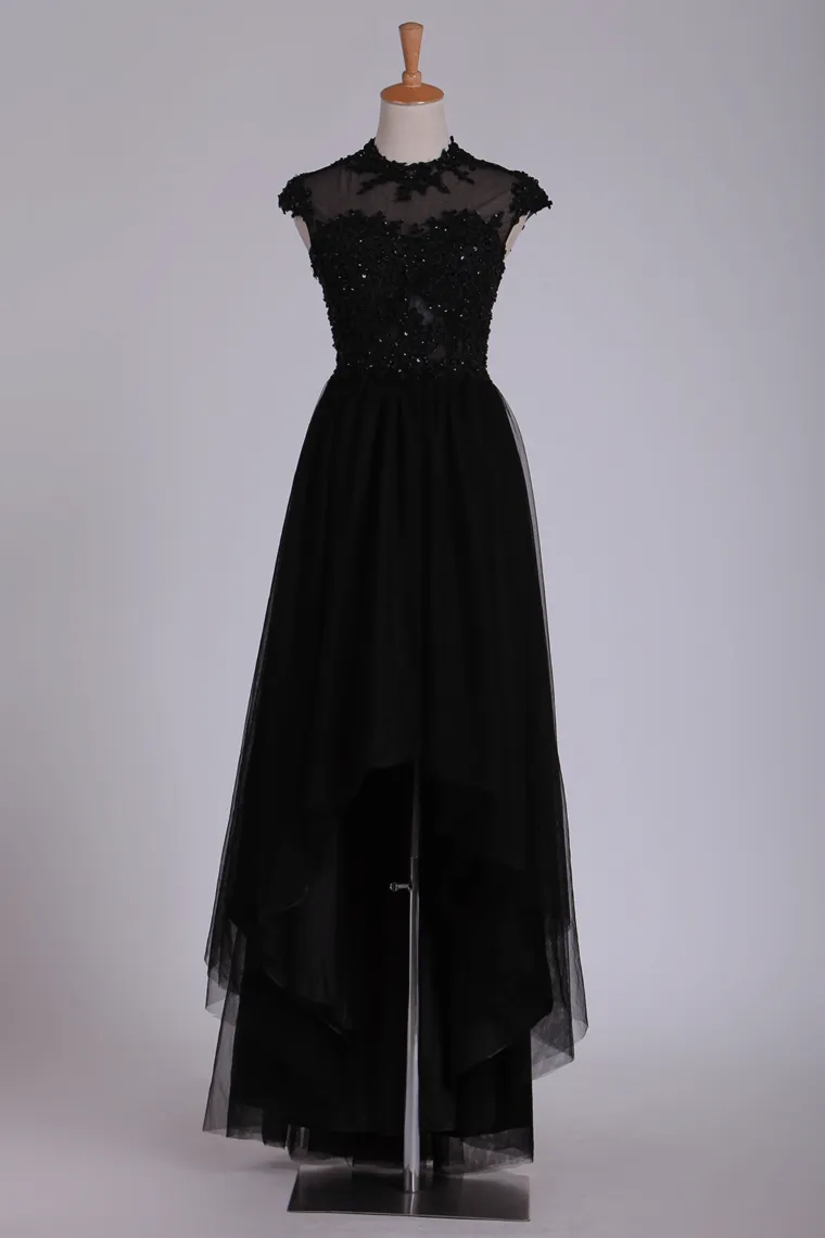 2024 Black Prom Dresses Scoop Tulle With Beads & Applique Asymmetrical