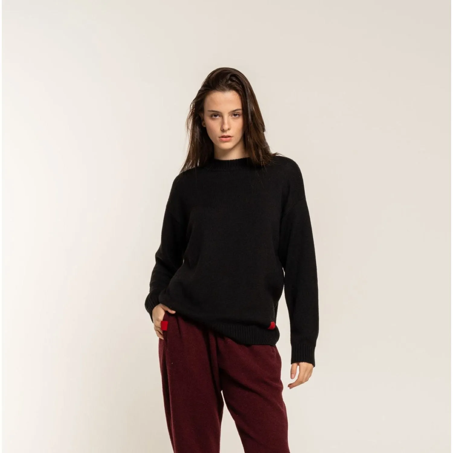 Paire Silknit Unisex Classic Crewneck Sweater (Black)
