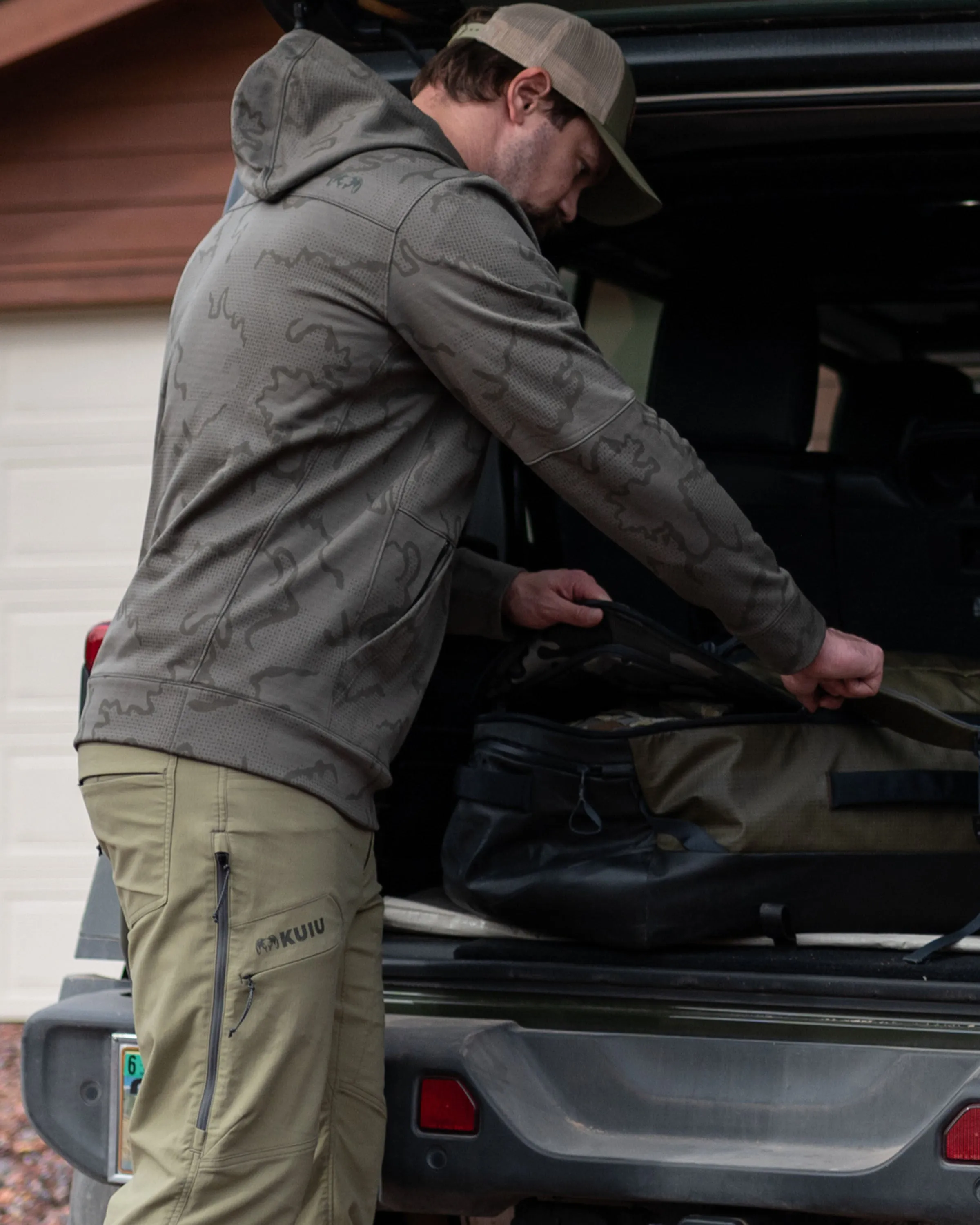 Performance Fleece Tech Hoodie | Black Tonal