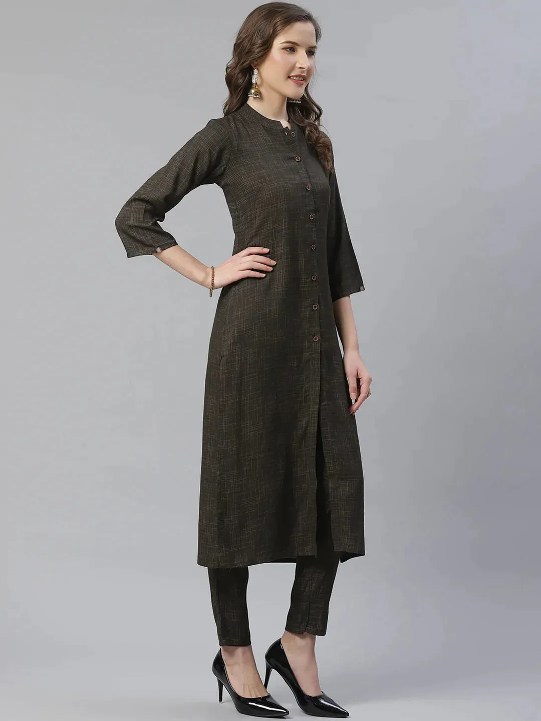 Women Charcoal Grey & Beige Self Checked Kurta With Trousers & Dupatta